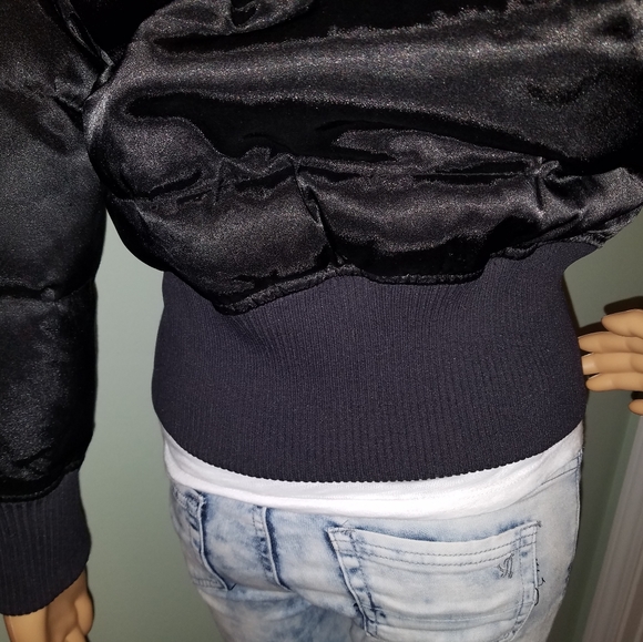 *SOLD* EXPRESS Women’s Down Puffer Jacket Black - Picture 8 of 8